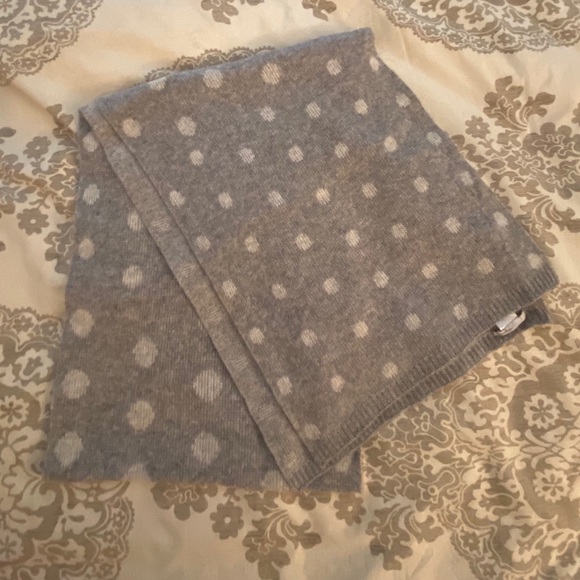 NWT Halogen Cashmere Hat & Scarf set - Picture 2 of 4